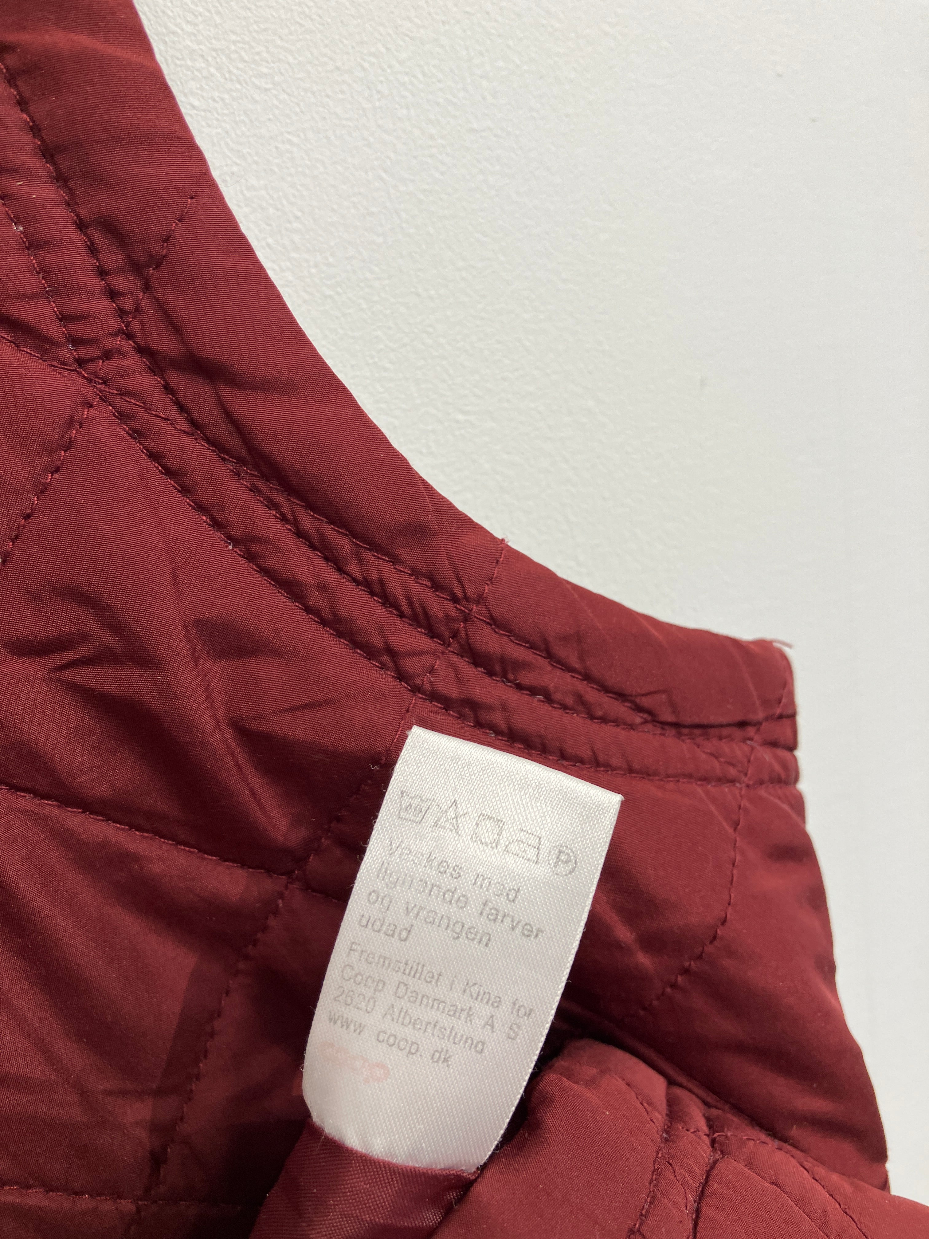 Units Vest